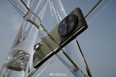 Зелёный Xiaomi 13 Ultra и специальный комплект для фотосъёмки показали вживую