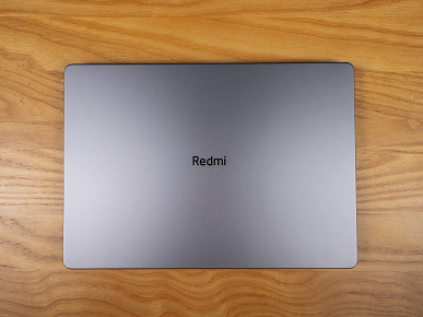 Это совершенно новый Redmi Book 14 2023. Ноутбук показали со всех сторон прямо перед анонсом