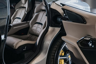 За что платить 400 тыс. долларов? Ferrari Purosangue впервые показали на детальных фото спустя 9 месяцев после анонса