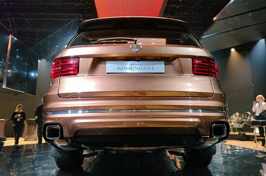 В Петербурге показали «отечественный Rolls-Royce Cullinan»: внедорожник Aurus Komendant — самый дорогой российский автомобиль