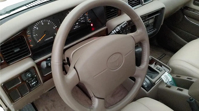 Ценность Land Cruiser. В США 26-летный Toyota Land Cruiser продают за 110 тыс. долларов – вдвое дороже новой Sequoia