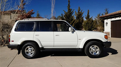 Ценность Land Cruiser. В США 26-летный Toyota Land Cruiser продают за 110 тыс. долларов – вдвое дороже новой Sequoia