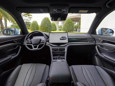 BYD Seal U &mdash; новая модель популярного бренда для Европы. Кроссовер оснащен огромным поворотным экраном