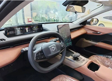 325 л.с., хищный дизайн и потенциально невысокая цена. У дилеров в Китае появился седан Chngan Qiyuan A05, в следующем году он может официально приехать в Россию