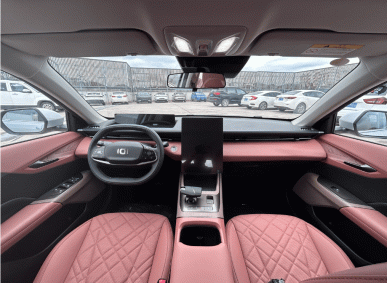 325 л.с., хищный дизайн и потенциально невысокая цена. У дилеров в Китае появился седан Chngan Qiyuan A05, в следующем году он может официально приехать в Россию