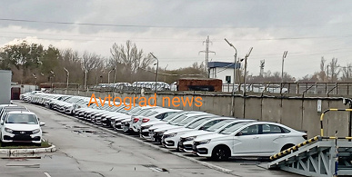 &laquo;Это практически штучный товар, салоны получат по 1-2 автомобиля в месяц&raquo;, &mdash; самая дорогая Lada Vesta пока выпускается только в кузове седан