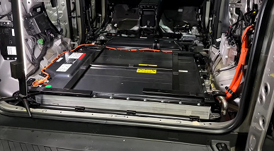 «Надо сотворить молитву и надеяться, что это будет отлично работать». «Клубный сервис» разобрал новейший Tank 400 и нашел немало интересного