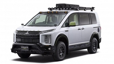Представлены супервнедорожные Mitsubishi Triton и Delica, а также чуть более внедорожные Delica Mini и Outlander