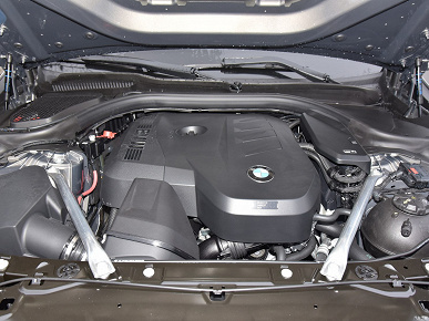 Большой 31-дюймовый экран 8К и колёсная база как у «семёрки», но всего лишь 286 л.с. — за 74 тыс. долларов. Новую BMW 5-й серии представили в Китае