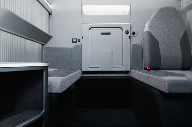 Футуристично и функционально. Показан интерьер концептуального грузовика MAZ-X – конкурента КамАЗ К5+