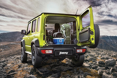 105 л.с., «автомат», четный полный привод — и наконец-то простор. В Россию едет пятидверный Suzuki Jimny 2024