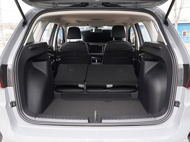 Аналог Skoda Karoq от Volkswagen со 150-сильным мотором и 6-ступенчатым «автоматом» за 13,6 тыс. долларов. Стартовали розничные продажи обновленного Jetta VS5