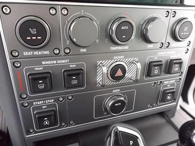 В России начали продавать «преемника Defender». Рамный Ineos Grenadier получил 3,0-литровый мотор BMW, 8-ступенчатый «автомат» и полный привод В России начали продавать «преемника Defender». Рамный Ineos Grenadier получил 3,0-литровый мотор BMW, 8-ступенчатый «автомат» и полный привод