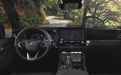 Премиум-версия новейшего Land Cruiser Prado 250 добралась до России. Дилер привез новый Lexus GX