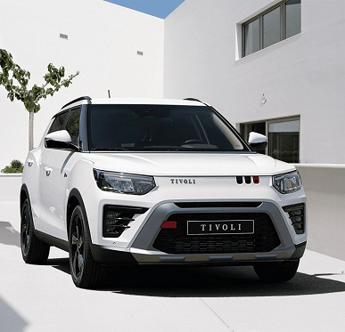 Гарантия 5 лет, известный южнокорейский бренд и подогревы для наших широт. Новейший кроссовер для России KGM Tivoli показали вживую