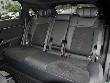 Представлен Honda S7 &mdash; новый 476-сильный полноприводный кроссовер, в котором подогреваются подлокотники и нет зеркал заднего вида