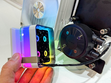 Ocypus продемонстрировала прототип системы водяного охлаждения Sigma Ultra с вентилятором, экраном и расширяющимся «соплом»