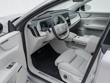 Представлен совершенно новый Volvo XC70: супергибрид с 462 л.с., полным приводом, 92-дюймовым экраном и запасом хода более 1200 км за 330 тыс. юаней (3,7 млн рублей)