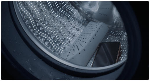 Международный запуск всё ближе: Honor испытала рекордно тонкий складной смартфон Magic V3 гидравлическим прессом и в стиральной машине