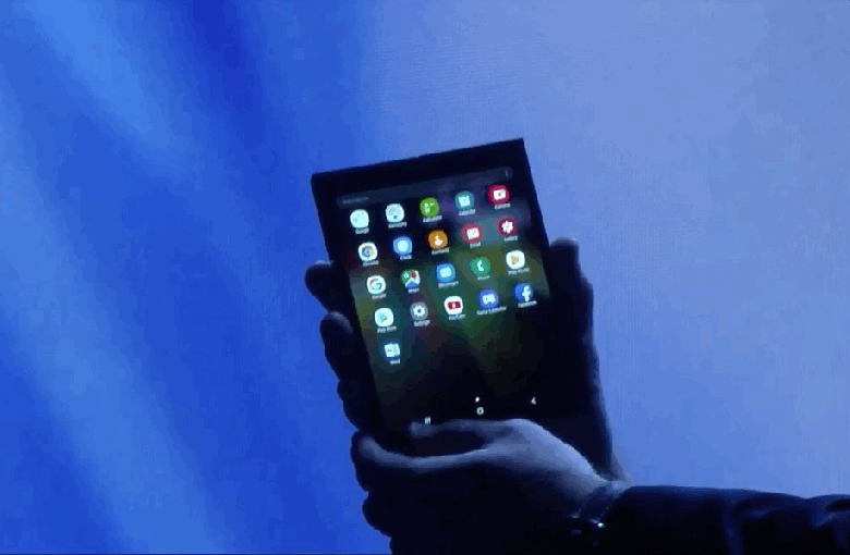 Складной смартфон Samsung выйдет на рынок примерно одновременно с флагманским Galaxy S10