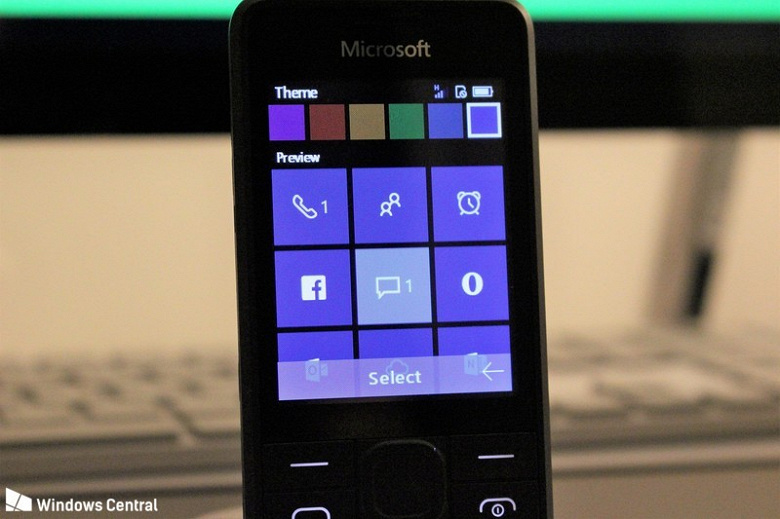 Фотогалерея дня: кнопочный телефон Microsoft, который мог выйти в 2016 году, но так и не вышел
