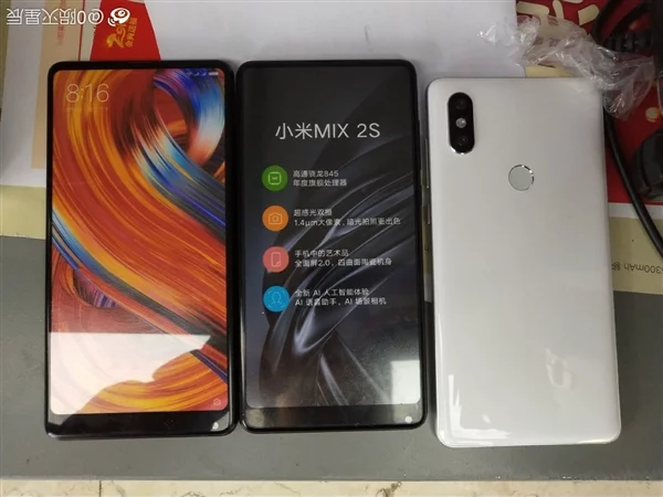 Реальные фотографии демонстрируют, что Xiaomi Mi Mix 2S практически не отличается от своего предшественника