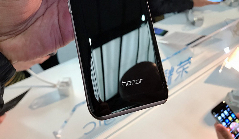 Huawei может создать смартфон, который будет работать с приложениями на основе блокчейна