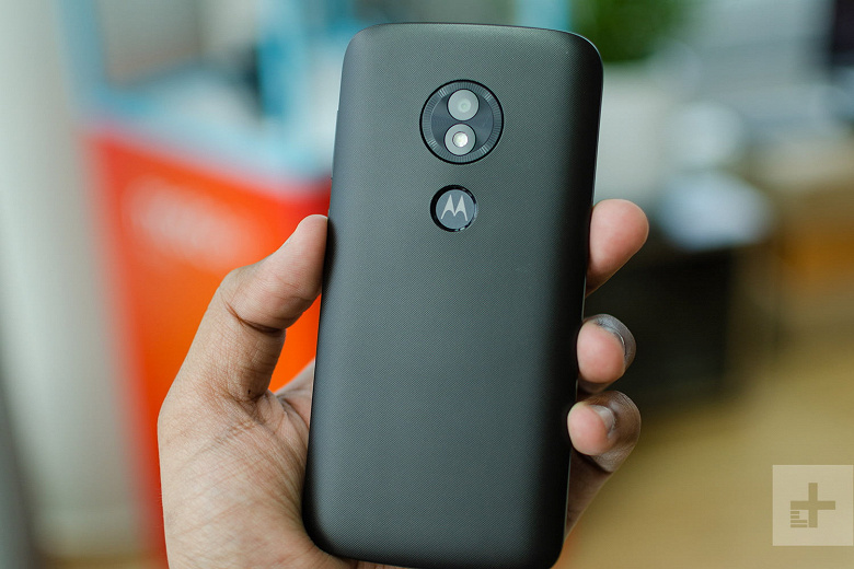 Смартфоны Motorola Moto E5 и Moto E5 Plus порадуют ёмкими аккумуляторами 