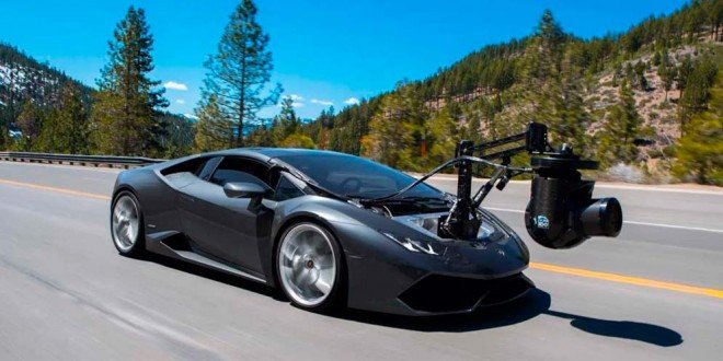 Lamborghini Huracam называют самой быстрой камерой на колесах в мире