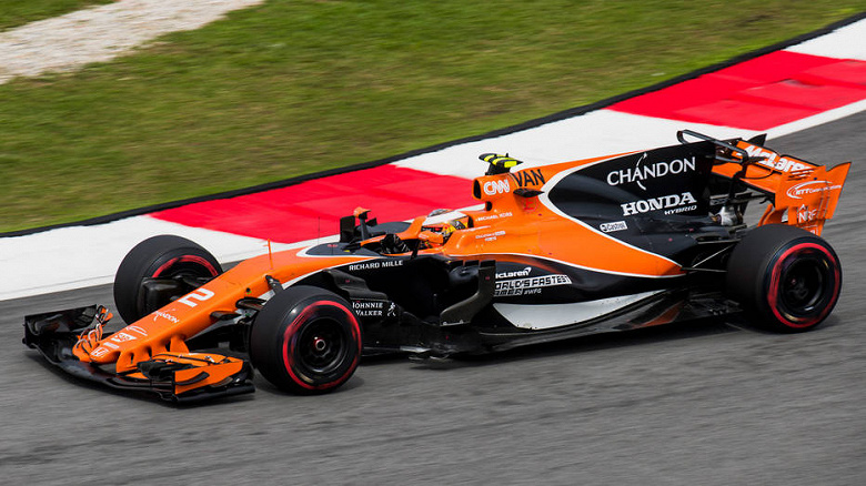 HTC поможет McLaren Formula 1 попасть в виртуальную реальность