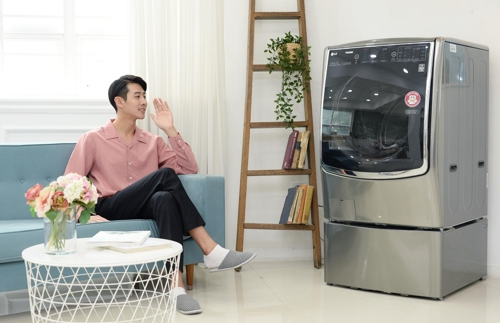 LG выпустила первую стиральную машину с системой ИИ