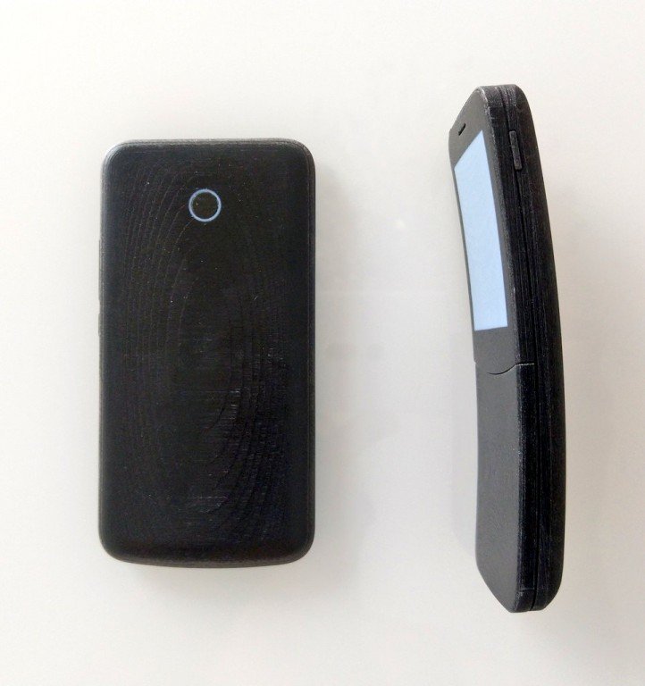Опубликованы фотографии прототипов смартфонов Nokia 8 Sirocco, Nokia 1 и Nokia 8110 
