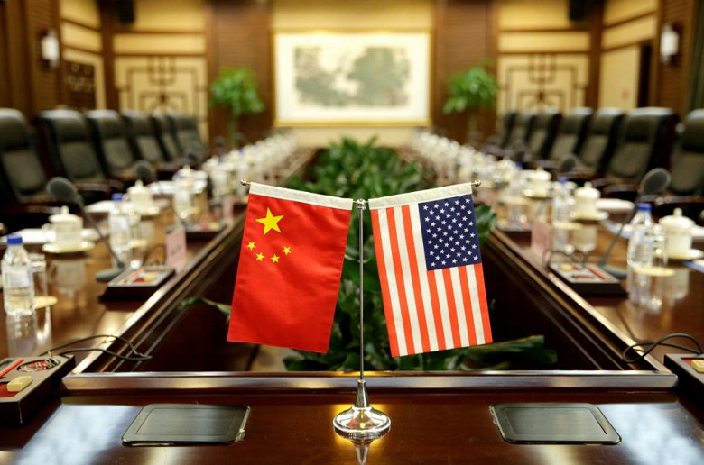 США обложит пошлиной 25% товары из Китая; Китай не замешкал с ответом