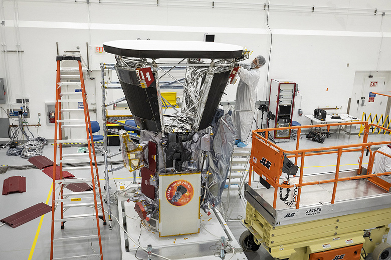 NASA рассказало про тепловой щит зонда Parker Solar Probe, который позволит приблизиться к Солнцу на минимальное расстояние