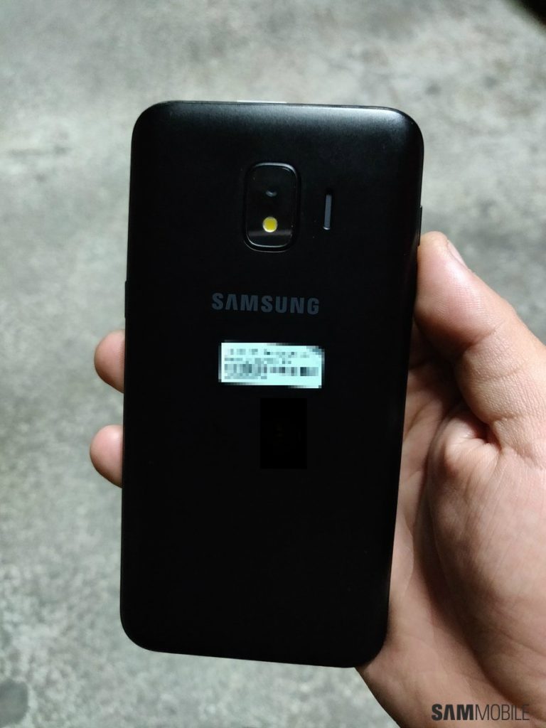 Первый смартфон Samsung с Android Go не получит «чистую» ОС Android