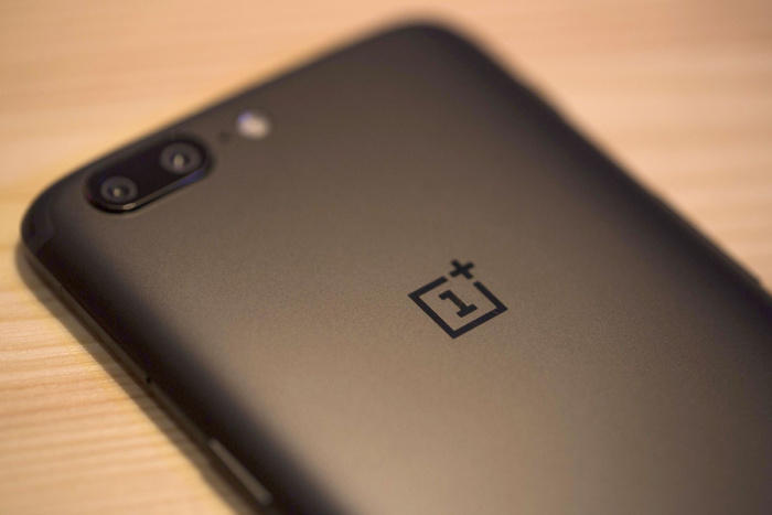 Смартфон OnePlus 7 получит поддержку сетей 5G