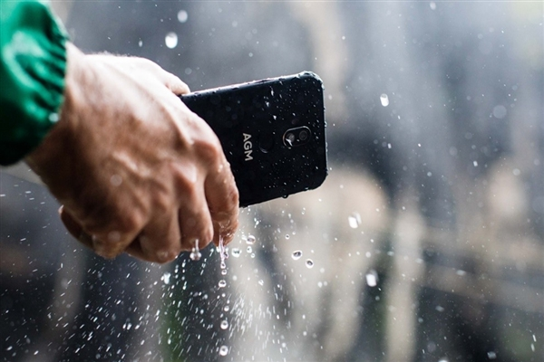 Представлен самый защищенный смартфон на базе Snapdragon 845