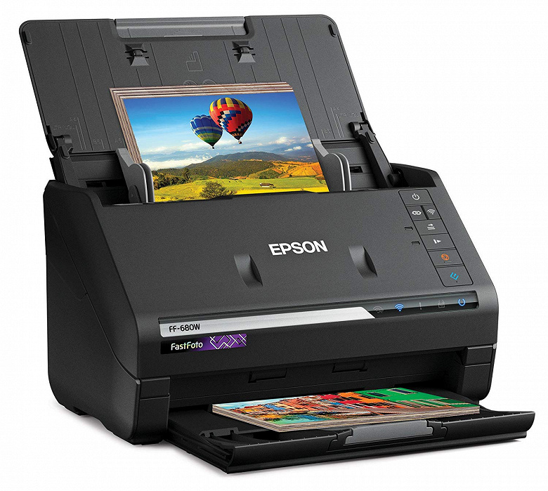 Производитель называет Epson FastFoto FF-680W самым быстрым персональным сканером фотографий