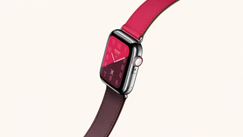 Умные часы Apple Watch Series 4 появились в предзаказе
