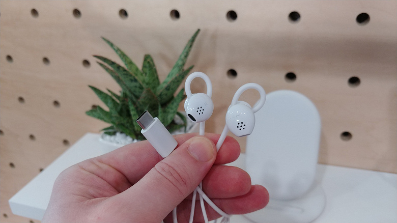 Наушники Google Pixel USB-C Earbuds можно купить отдельно за 30 долларов