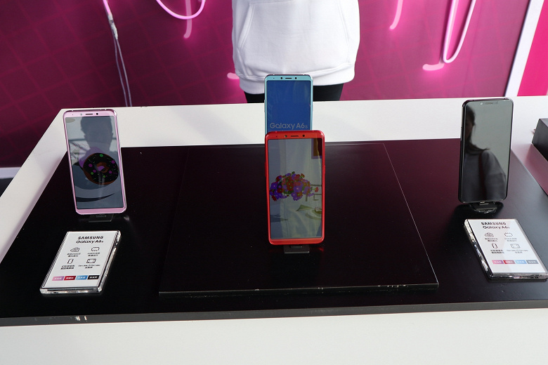 Samsung представила свой первый смартфон, произведённый сборщиком Xiaomi