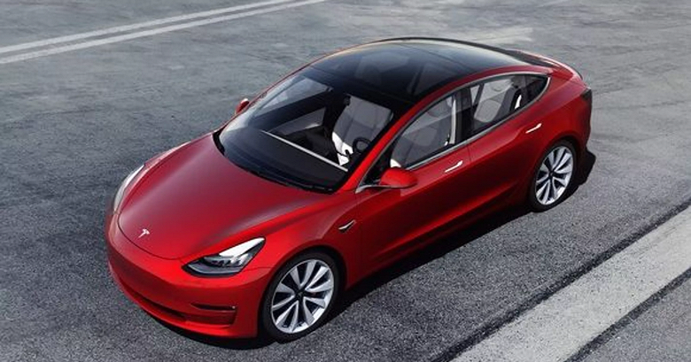 Произведено и продано рекордное количество электромобилей Tesla Model 3