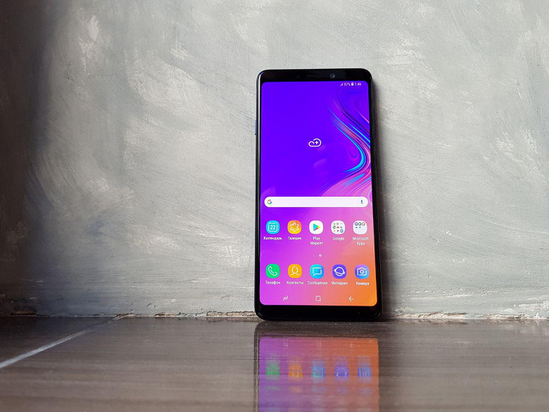 Samsung выпустила первый в мире смартфон с четверной камерой Samsung Galaxy A9