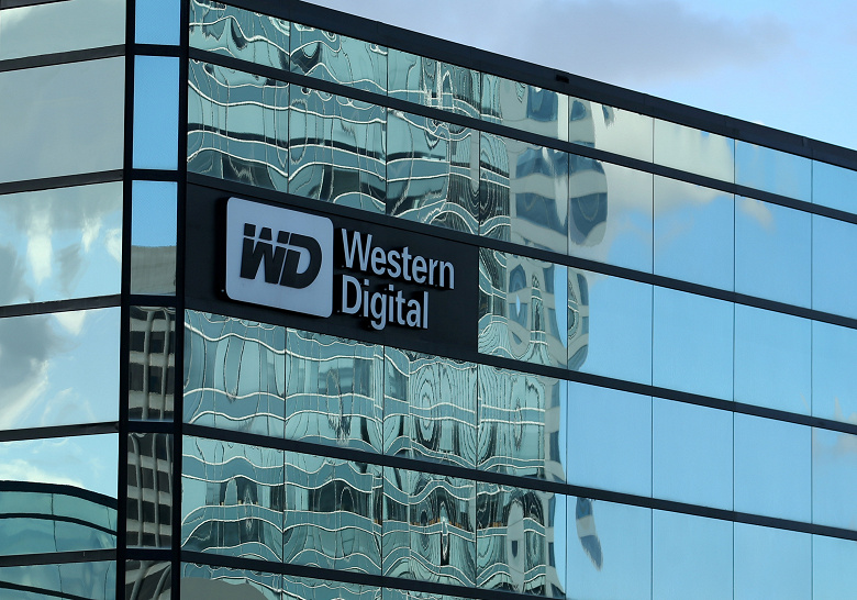 Доход и прибыль Western Digital за год заметно сократились