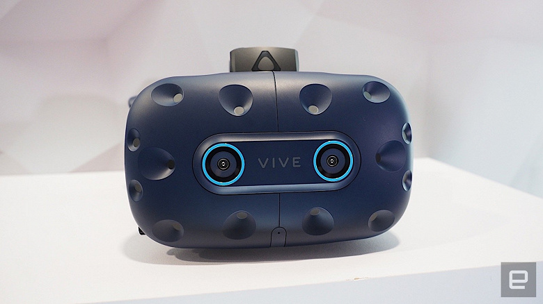 HTC представила сразу две новые гарнитуры виртуальной реальности