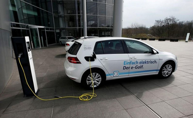 Volkswagen тоже займется выпуском аккумуляторных батарей для электромобилей 