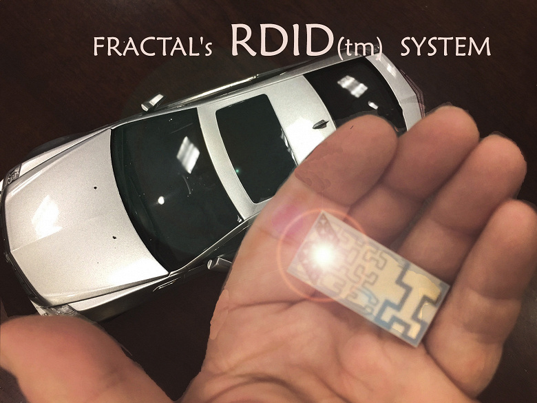 Разработка Fractal Antenna Systems повысит безопасность самоуправляемых автомобилей и миниатюрных спутников
