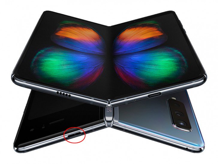 В складном смартфоне Samsung Galaxy Fold обнаружился загадочный разъем