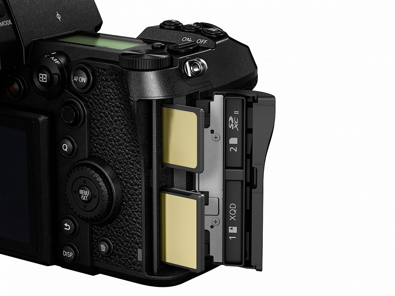Представлены полнокадровые беззеркальные камеры Panasonic Lumix S1R и S1