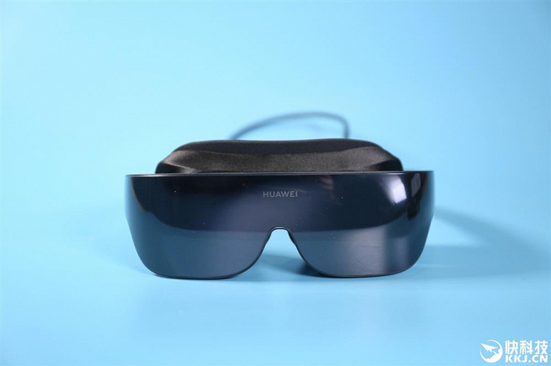 Рекордно легкие очки Huawei VR Glass поступают в продажу
